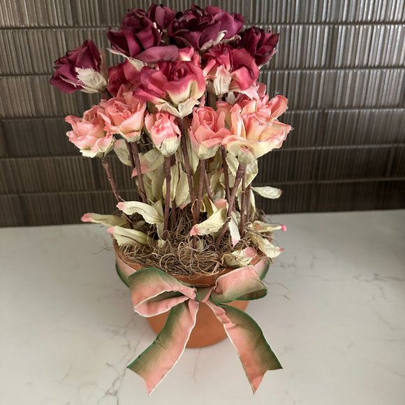 Decorative Wire Basket and Roses in Terracotta Pot - Picture 3 of 11